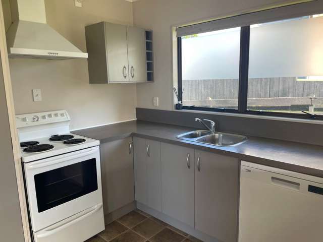 34 Heron Avenue East Matua_3