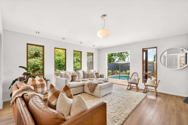 Flash Sale: Going Under the Hammer!