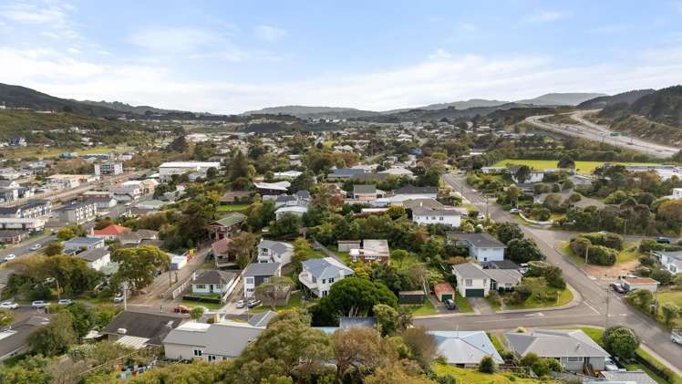 14 Kowhai Street Tawa_14