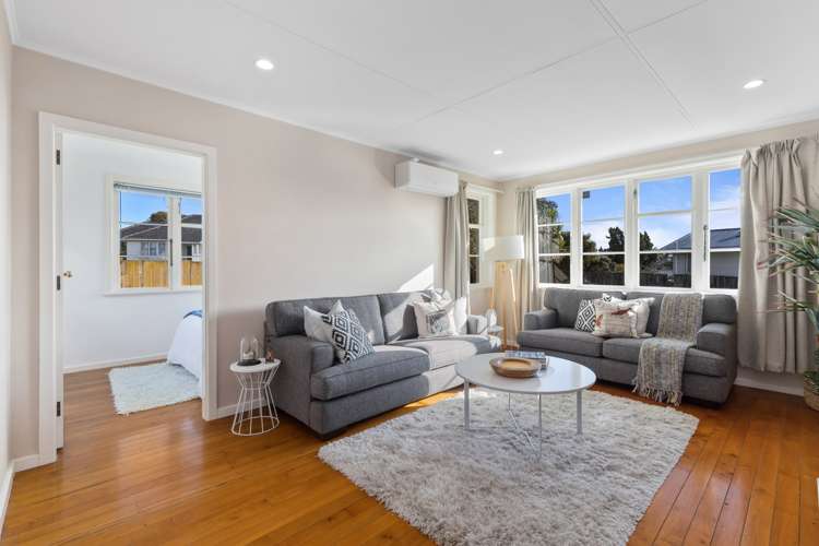 35 Philomel Crescent Bayswater_9