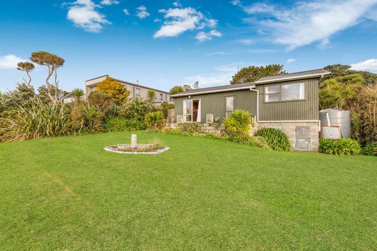 11 Te Ahuahu Road Piha_10