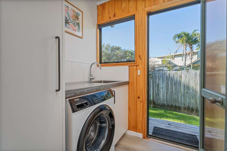 106 Fernhill Rise Matarangi_16
