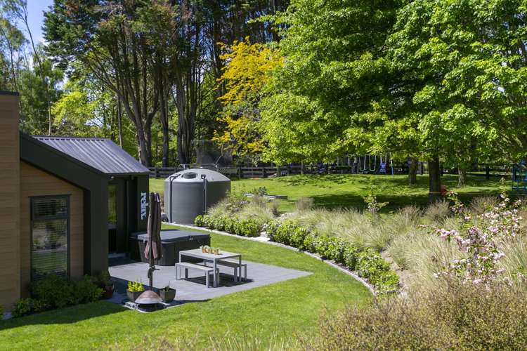 139 Mapara Road Acacia Bay_44