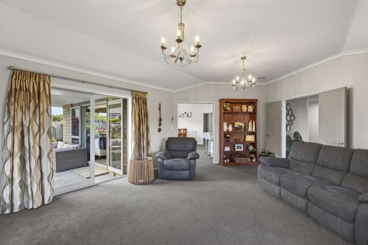 2 Oakwood Drive Highlands Park_10