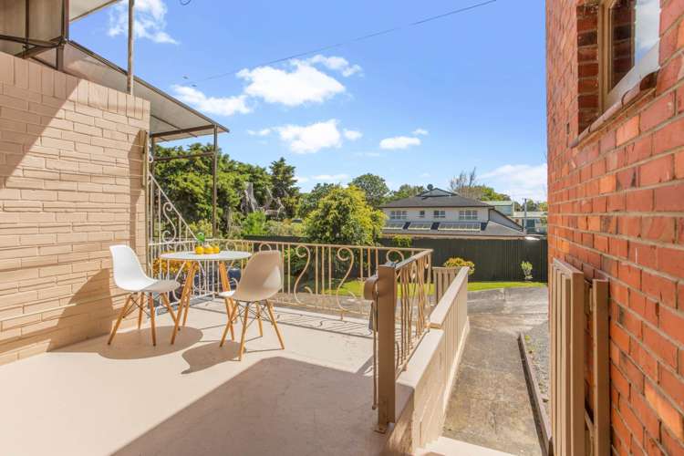 2/221 Mount Smart Road Onehunga_2