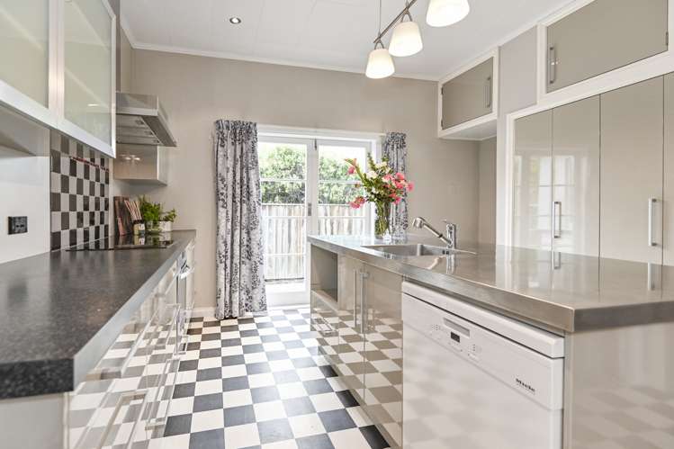 108 Duchess Crescent Mayfair_8