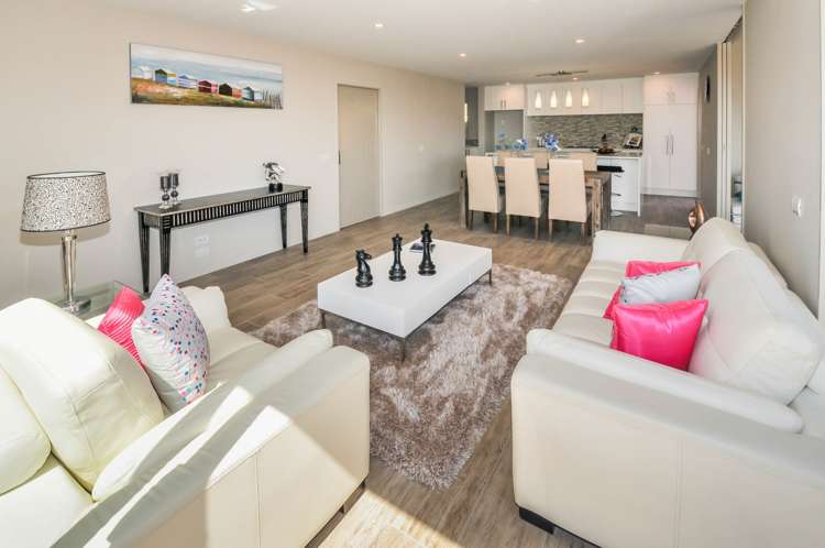 14 Greenlink Rise Long Bay_4