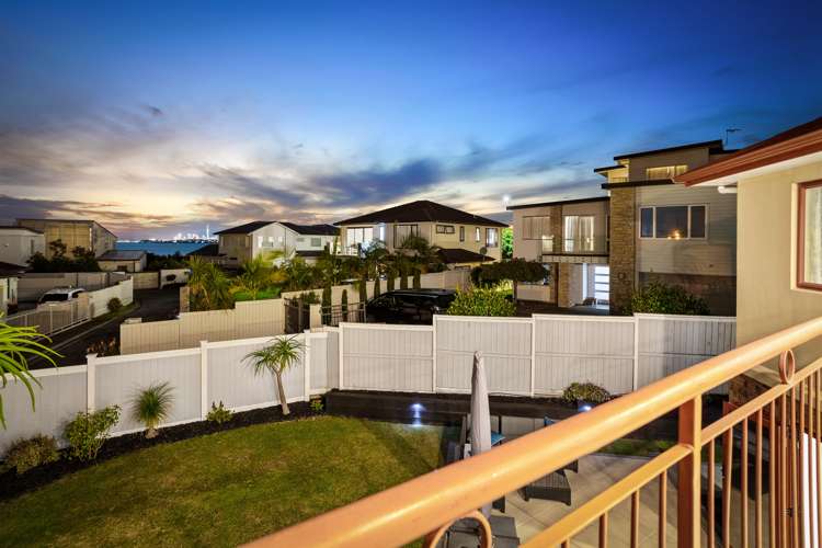 13 Onemana Way Te Atatu Peninsula_31