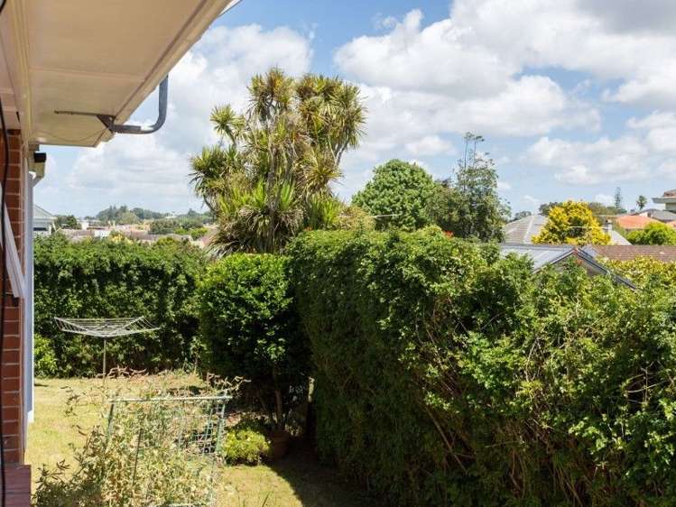 2/52a Campbell Road Onehunga_2