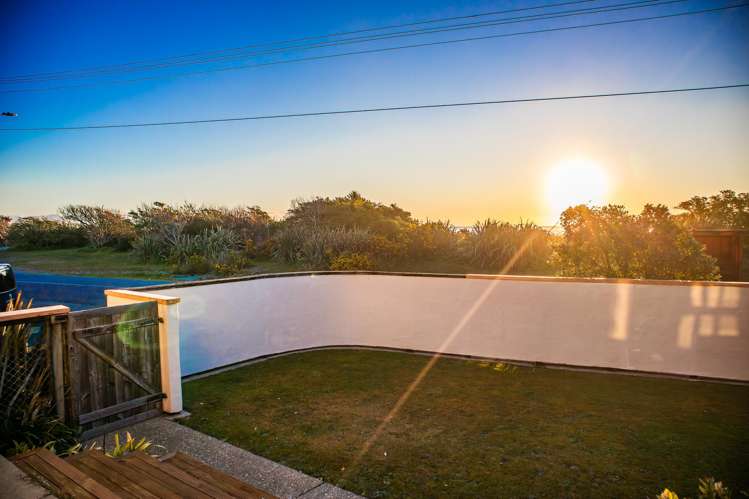 32 Domett Esplanade Cobden_2