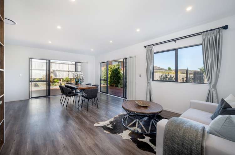 12 Cooladawson Drive Flat Bush_30