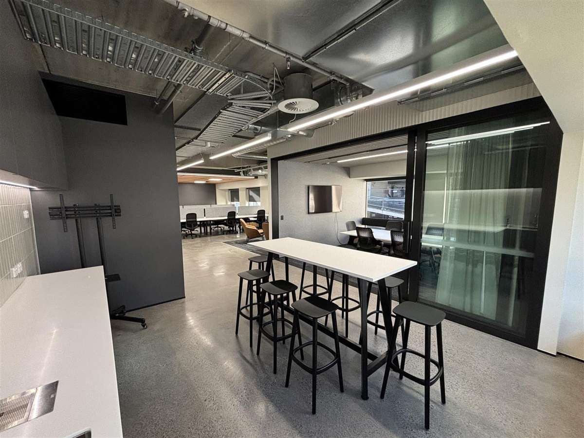 23 Customs Street East_3