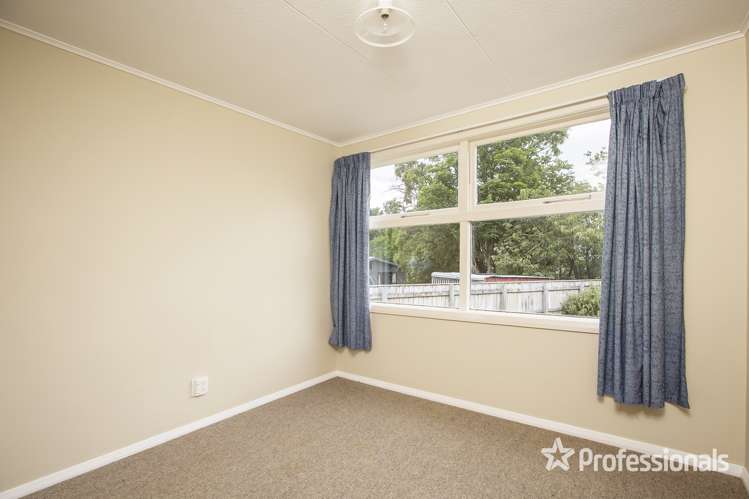 8 Fox Street Featherston_13