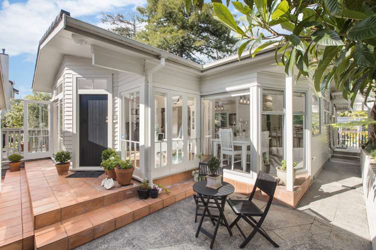 103 Beach Road Mellons Bay_0