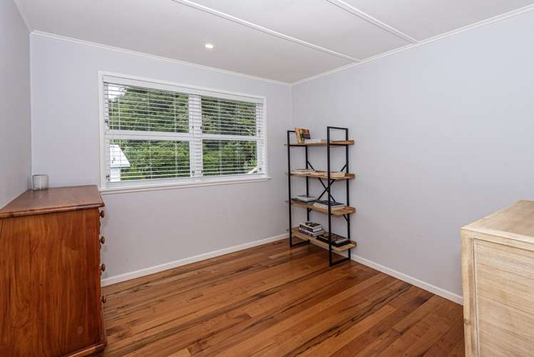 38 Dip Road Te Kamo_12