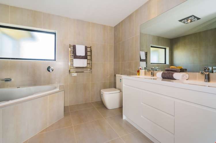 48 Golden Morning Drive Albany Heights_11