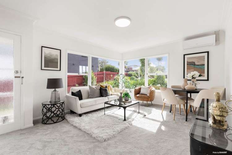 1/33 Knightsbridge Drive Forrest Hill_2