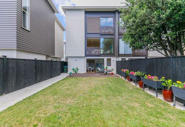 2/21A Mt Smart Road Royal Oak_2