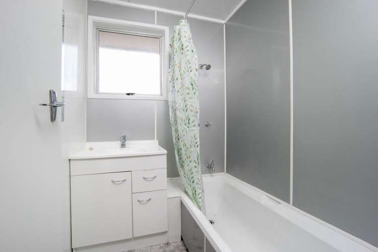  65 Brunner Road Glen Eden_3