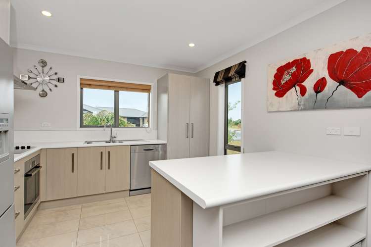 11/11 Errol Close Burbush_2