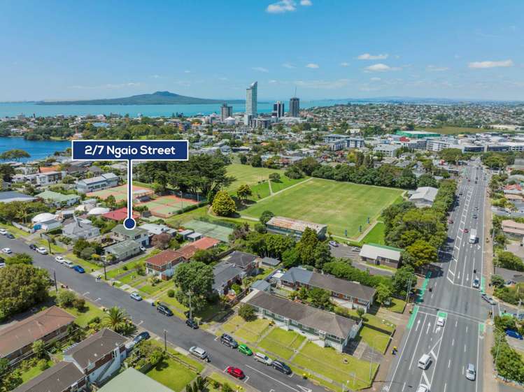 2/7 Ngaio Street Takapuna_10