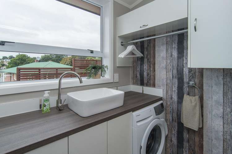 36 Athol Place Marchwiel_17