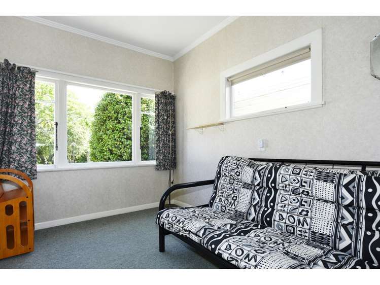 18 Emano Street Toi Toi_13