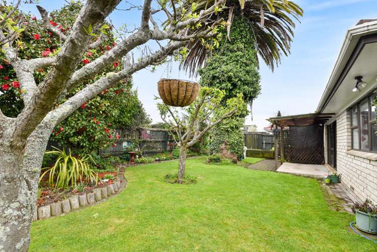 32B Seddon Street Glenholme_12