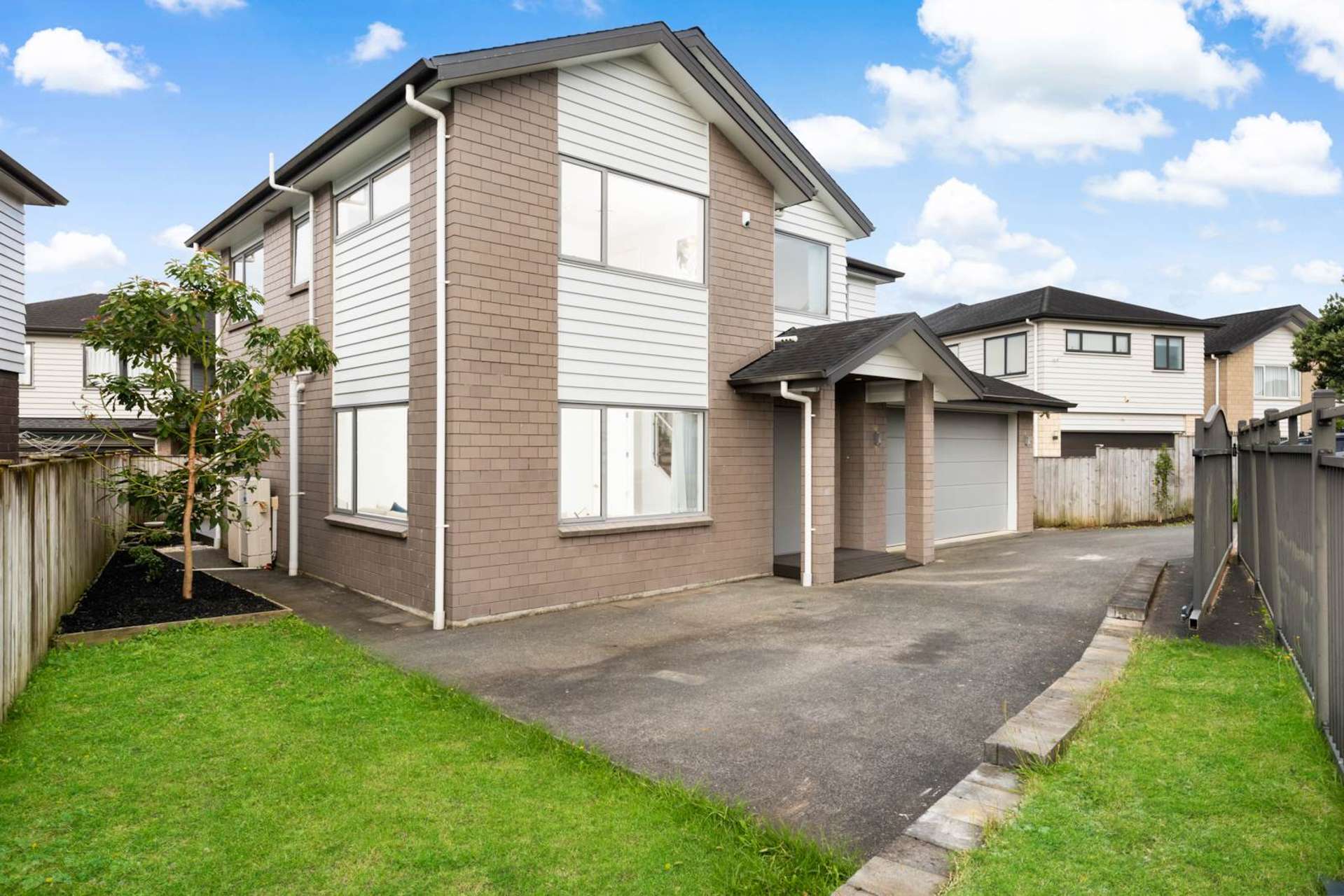 23 Bordeaux Parade Te Atatu South_0