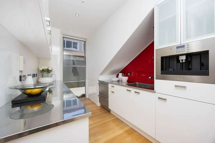 15 Queen Mary Avenue Epsom_6