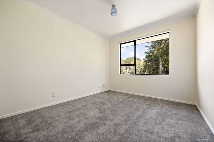 1a Derwent Crescent Titirangi_9