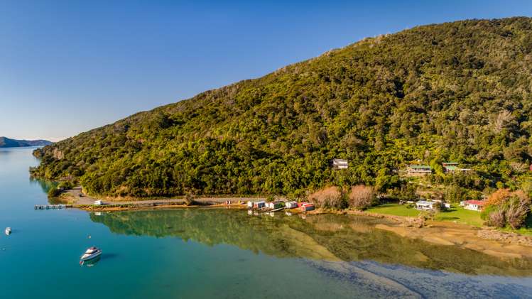 1746 Queen Charlotte Drive Anakiwa and Surrounds_16