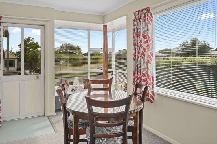 33 Kipling Crescent Stoke_5