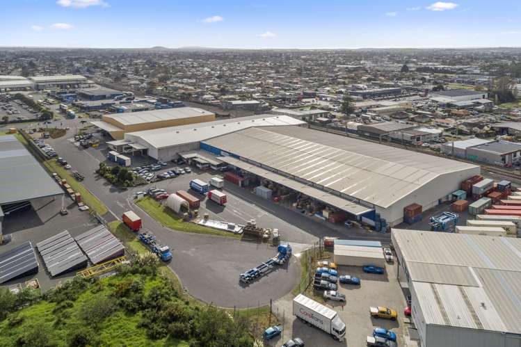 Warehouse C/212 Cavendish Drive Wiri_2