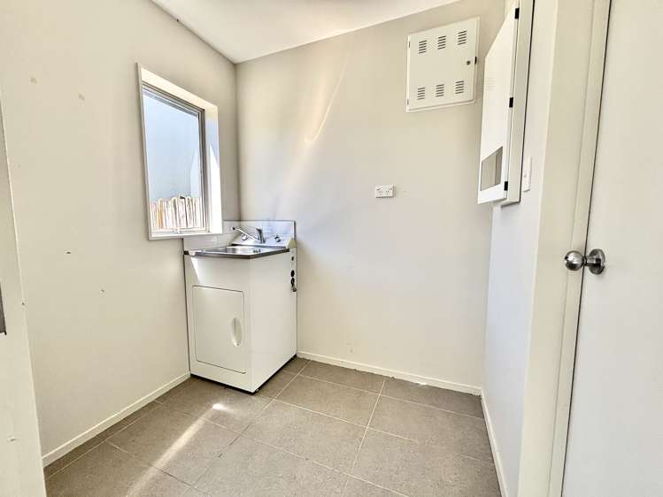 7 Puweto Ave Takanini_11