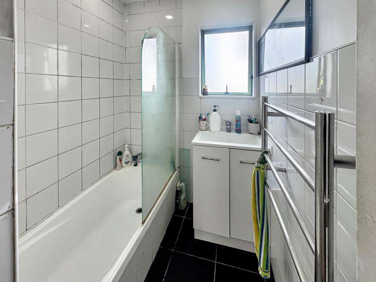 3/3214 Great North Road New Lynn_8
