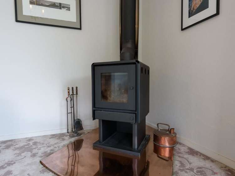 16 Paddington Grove Karori_2