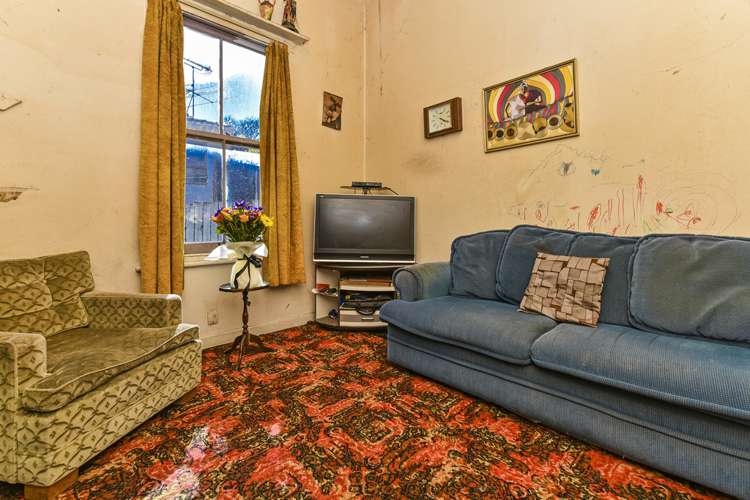 19 Woodhams Street Beach Haven_4