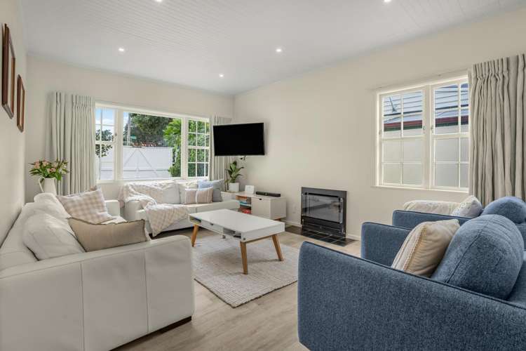 25 Hinau Street Eastbourne_2