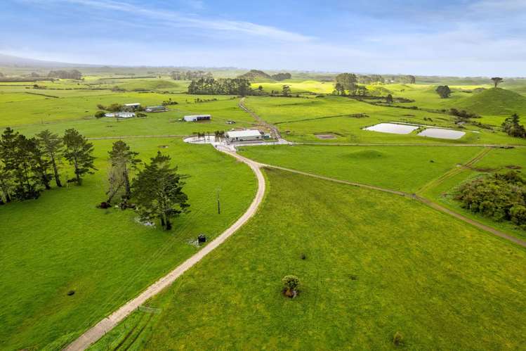 677 Newall Road Newall_3