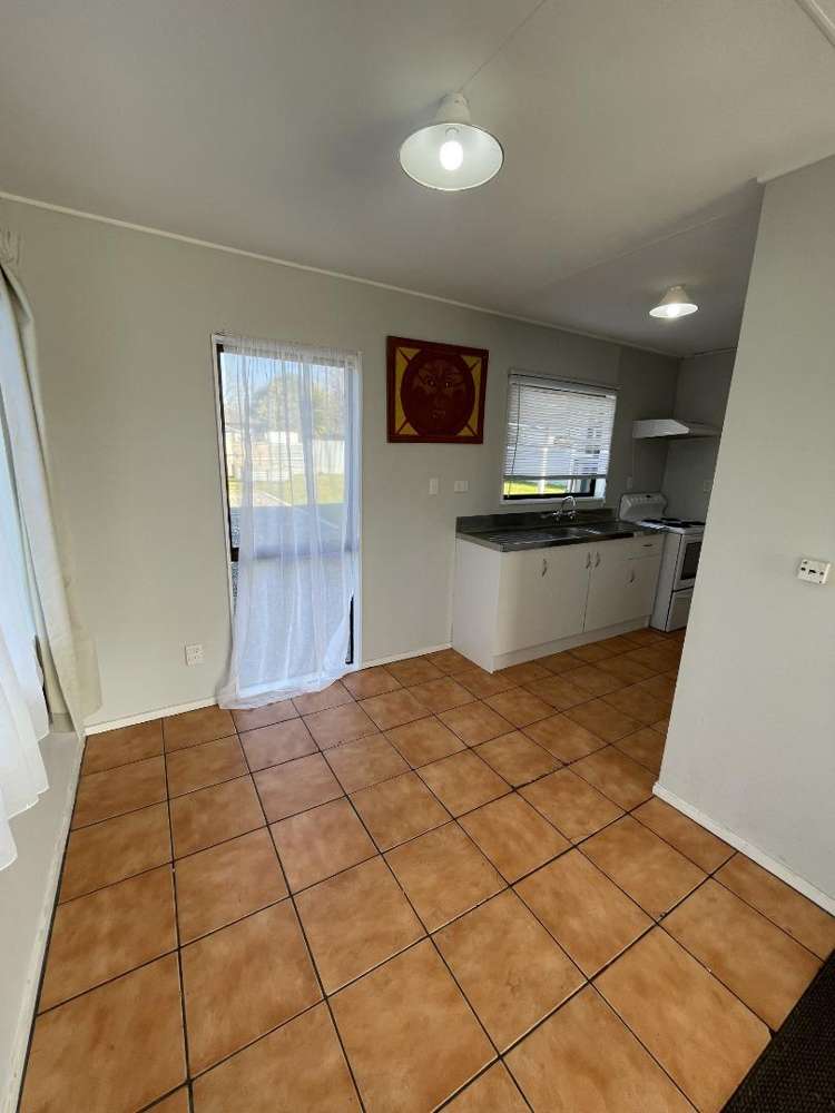 251 Flaxmere Avenue 10480_3