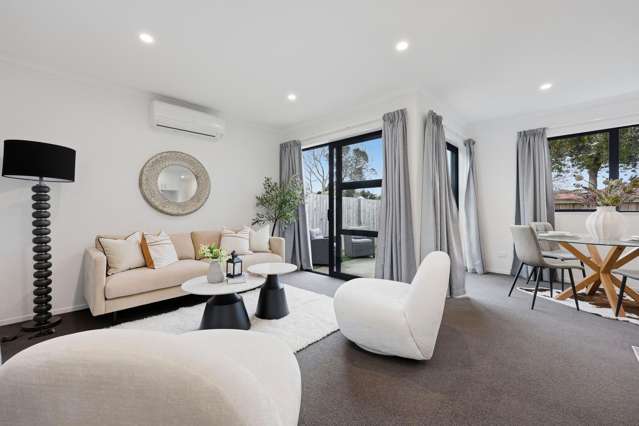 Spacious Modern Living in Macleans Zone