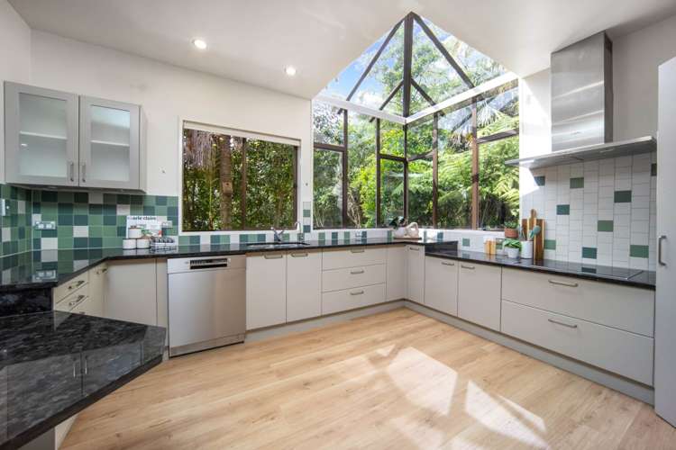 15 North Way Titirangi_9