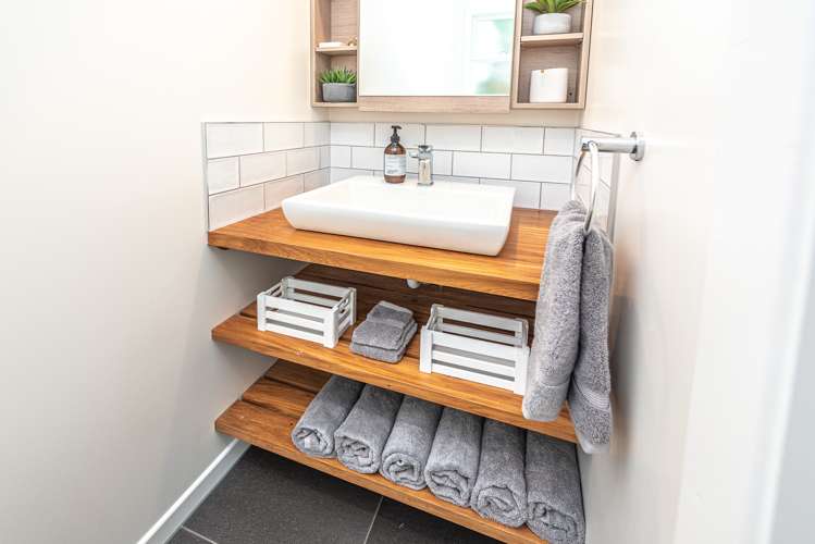 14 Oakland Avenue Saint Johns Hill_13