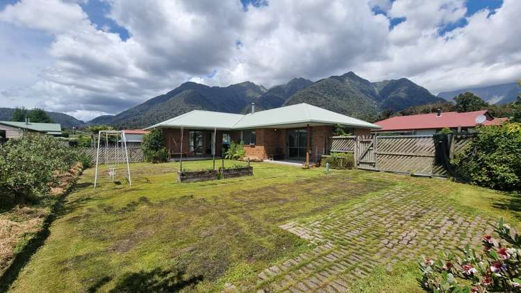 17 Pekanga Drive Fox Glacier_19