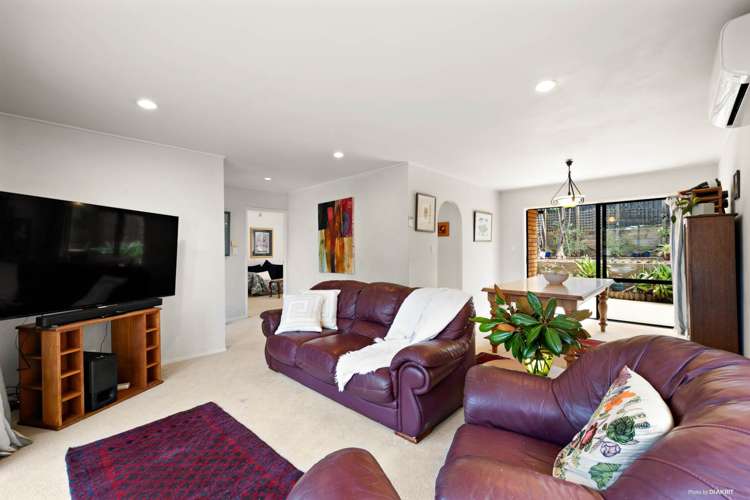 22 Voltaire Court Botany Downs_6