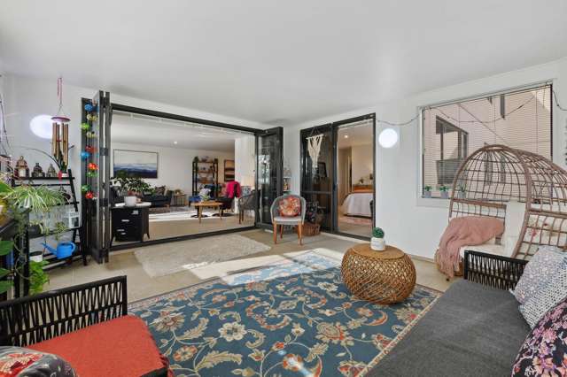 2b/12 Seaway Road Clarks Beach_3