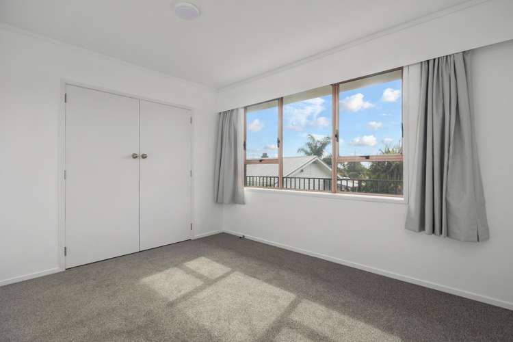 2/25 Seaview Terrace Mt Albert_13