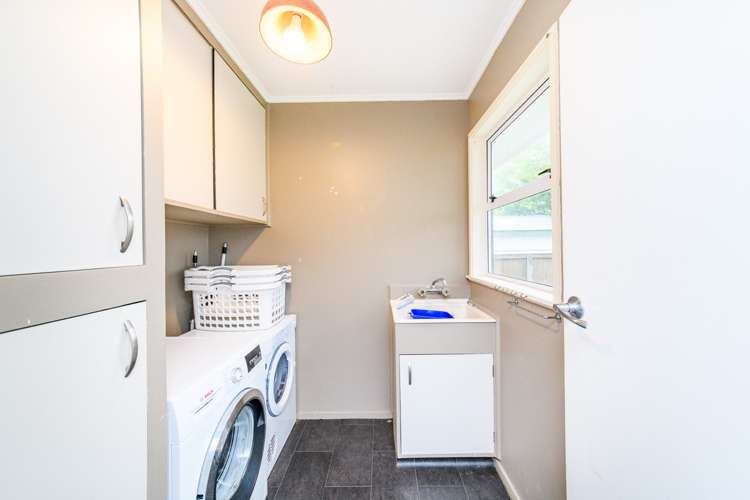 12 Sinclair Avenue Highbury_13