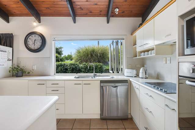 1479 East Coast Road Redvale_4